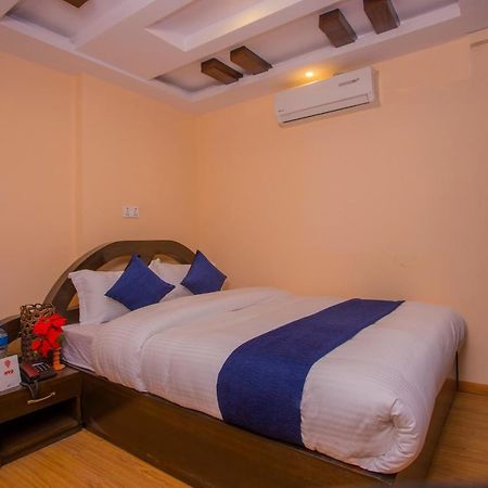 Oyo Hotel Antique Kutty Κατμαντού Εξωτερικό φωτογραφία