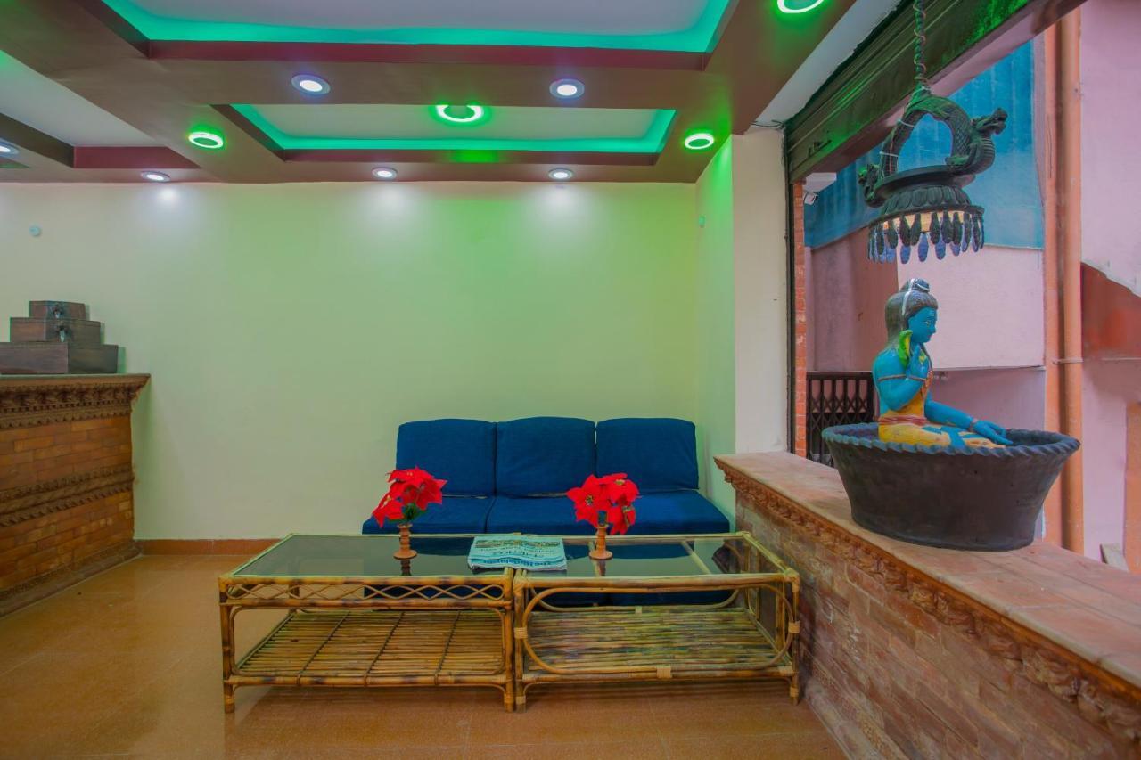 Oyo Hotel Antique Kutty Κατμαντού Εξωτερικό φωτογραφία